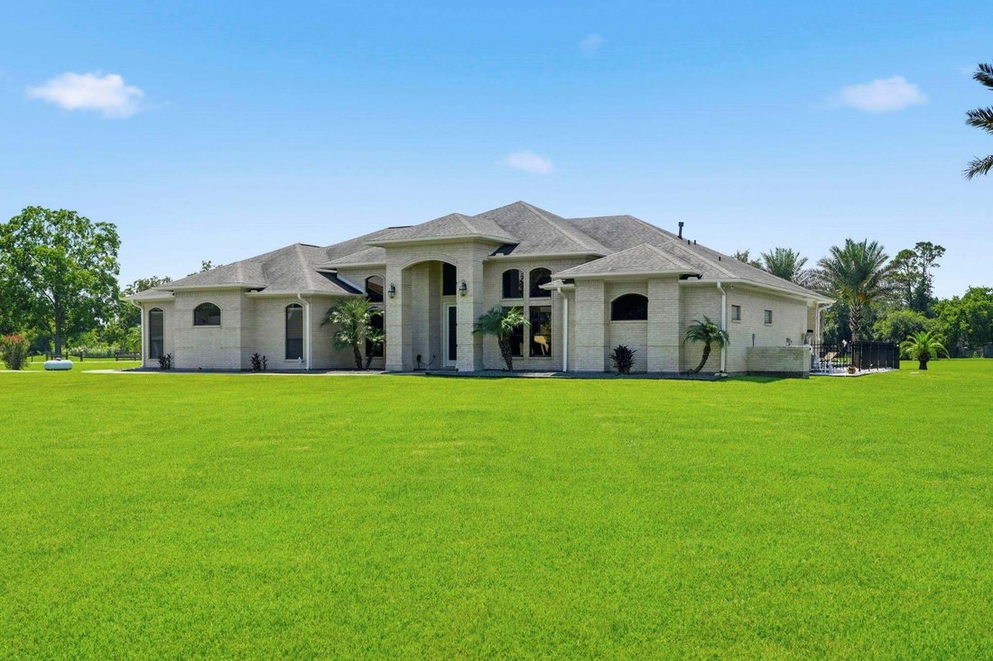 House in Alvin, Texas, United States 3 - 18711624