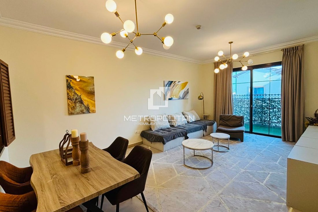 Apartment in Muhaisnah, Dubai, United Arab Emirates 1 - 18709419