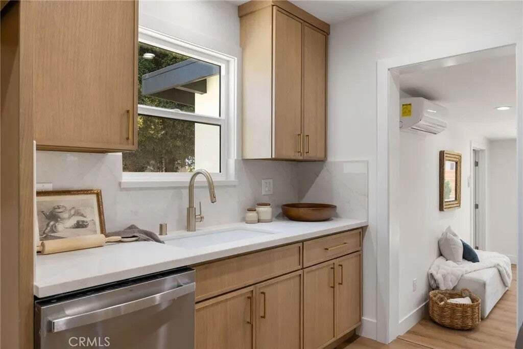 House in Westminster, California, United States 5 - 18705961