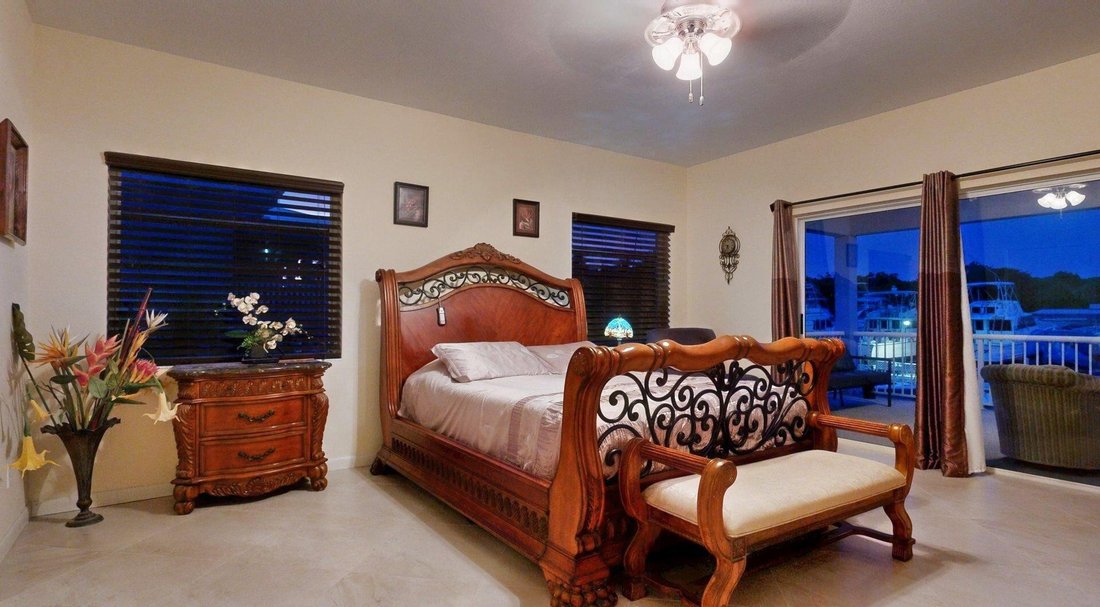 House in Key Colony Beach, Florida, United States 4 - 18704800