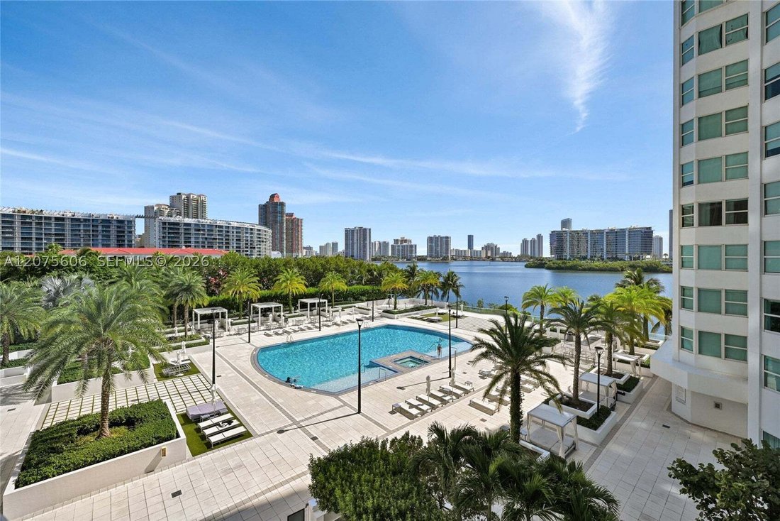 Condo in Golden Beach, Florida, United States 1 - 18706013