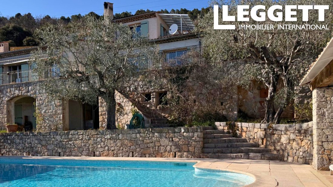 Villa in Spéracèdes, Provence-Alpes-Côte d'Azur, France 1 - 18707207