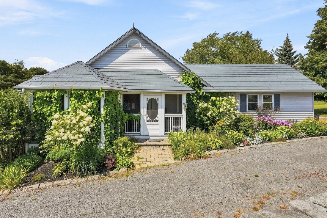 House in Milford, Ontario, Canada 4 - 18704022