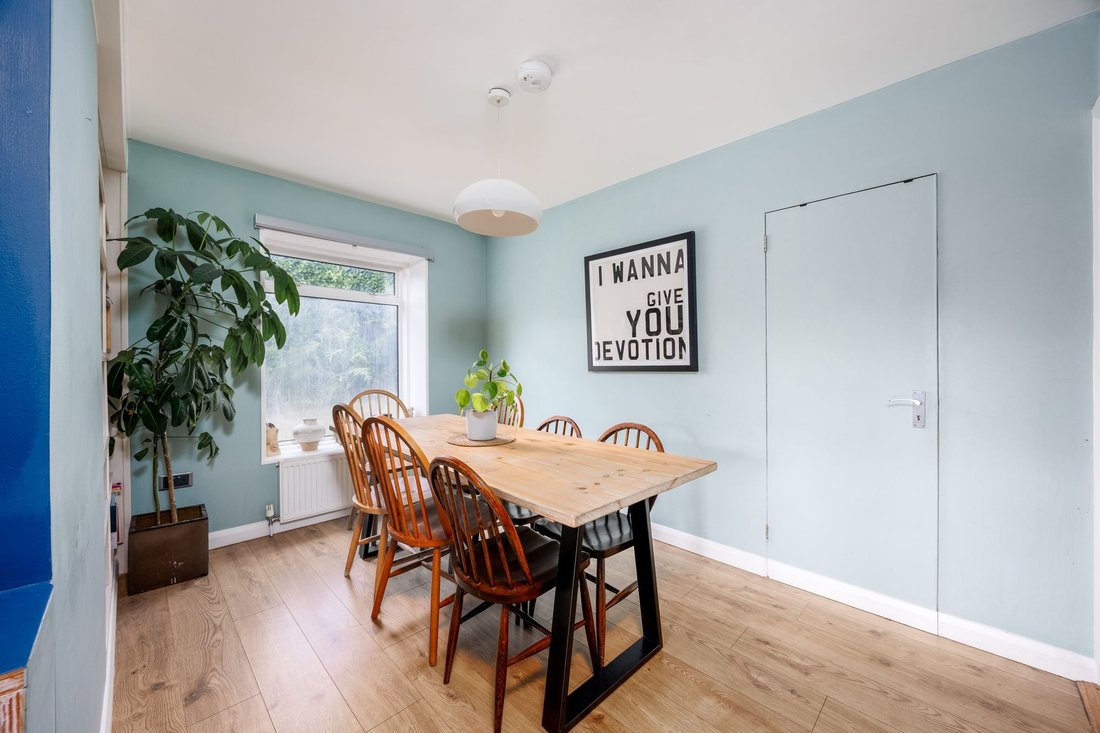 Bungalow in South Chailey, England 5 - 18704115