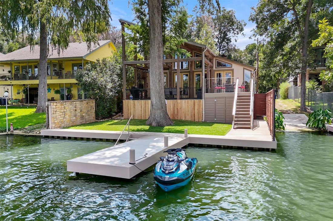 House in New Braunfels, Texas, United States 1 - 18706536