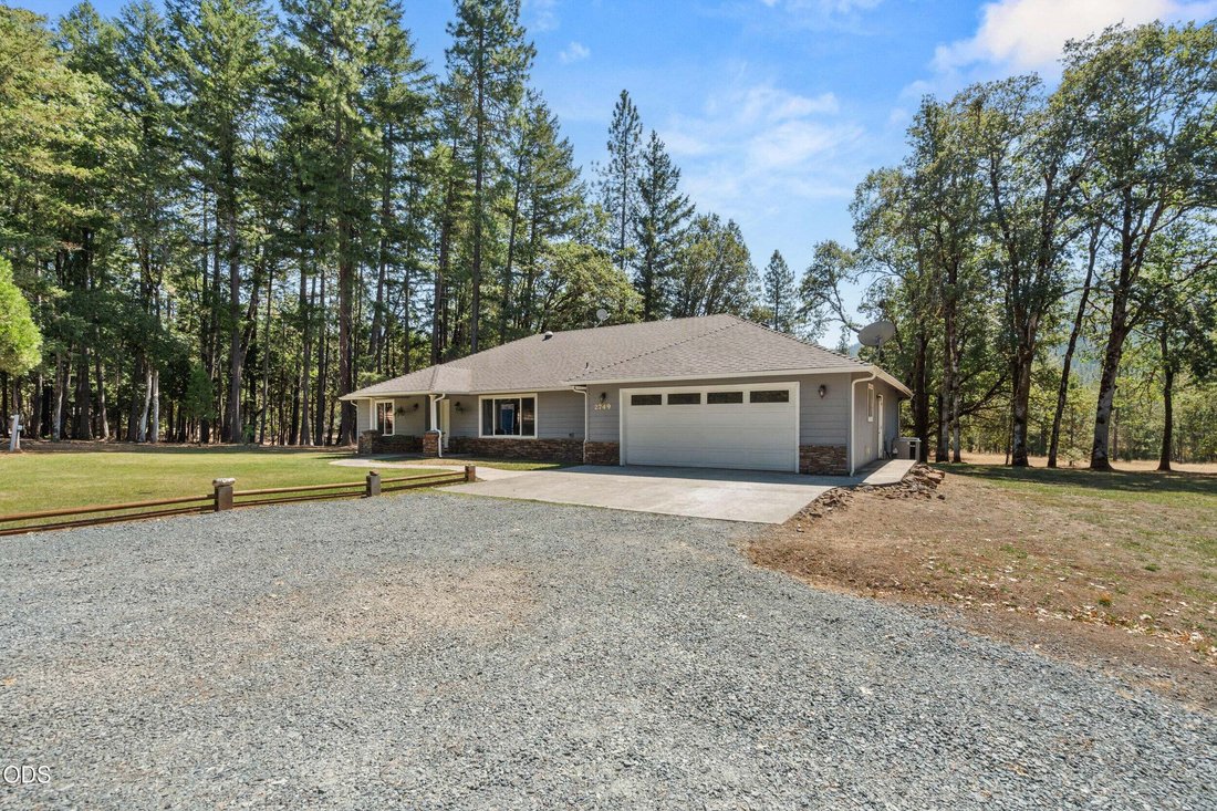 House in Grants Pass, Oregon, United States 2 - 18705113