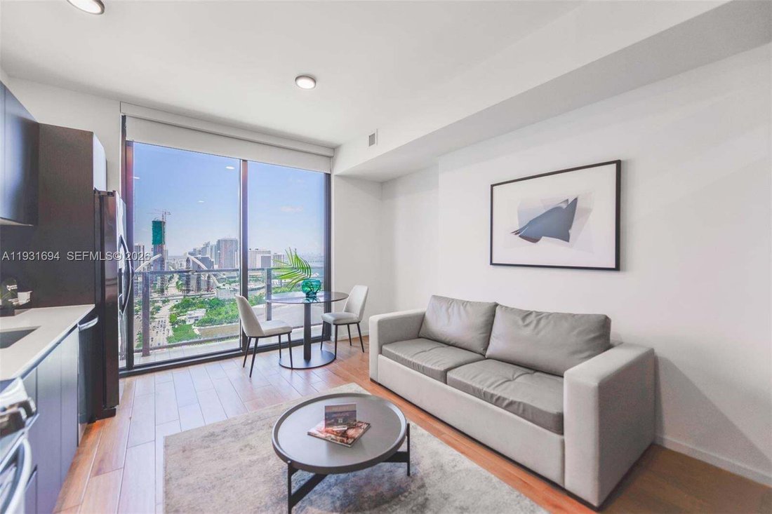 Condominio en Miami, Florida, Estados Unidos 3 - 18703125