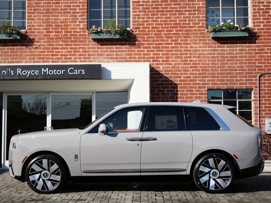 Suv in Beverly Hills, CA, United States 3 - 18709254