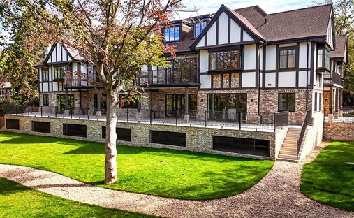Wohnung in Moor Park, Three Rivers, England 1