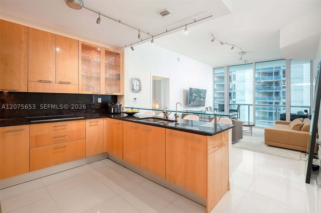 Condo in Miami Beach, Florida, United States 1 - 18706033