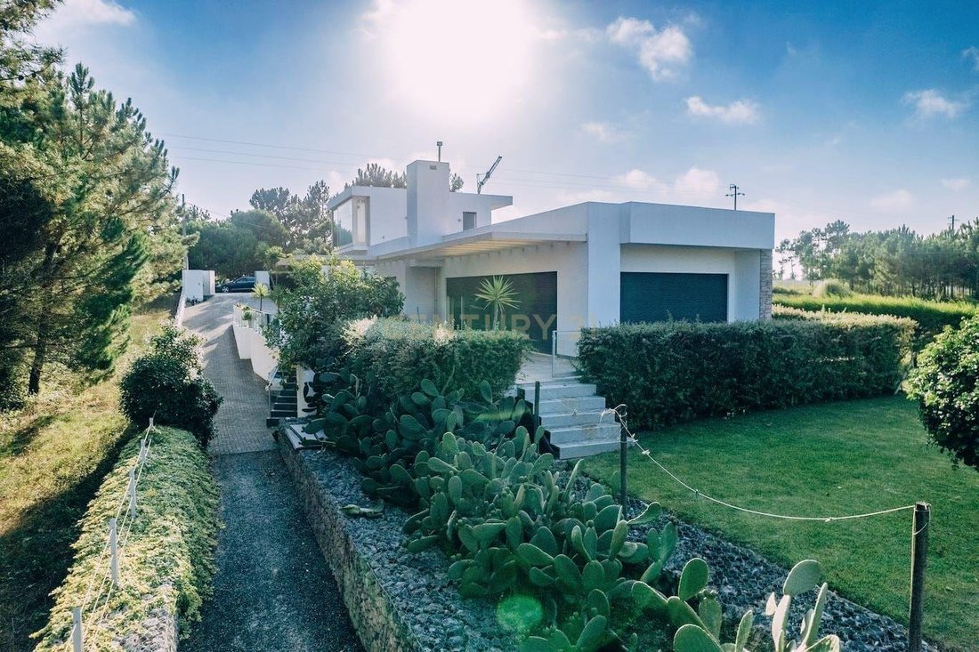 Villa in Nadadouro, Leiria District, Portugal 1 - 18707094