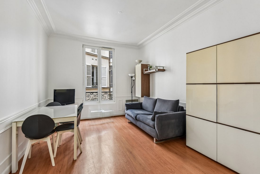 Apartment in Saint Philippe du Roule, Paris 8e Arrondissement, Paris 1 - 18704487