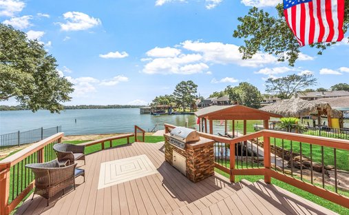 House in Montgomery, Texas, United States 1