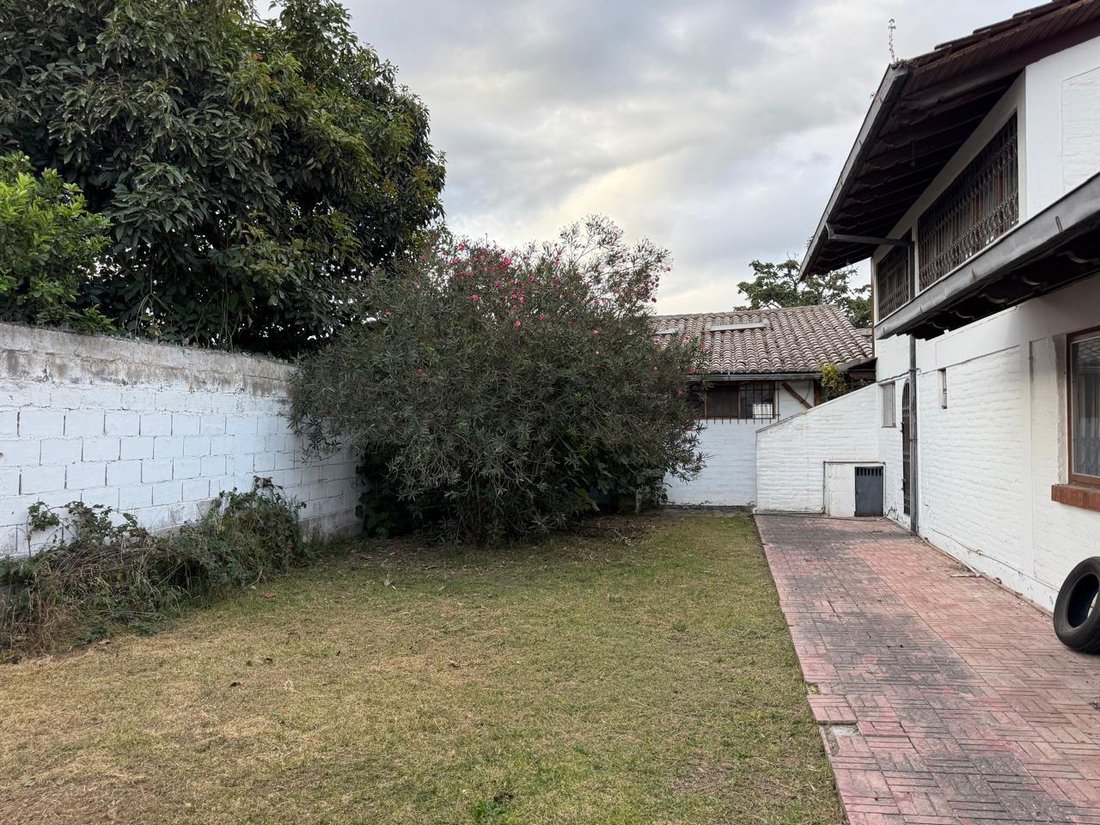 House in Quito, Pichincha, Ecuador 2 - 18704700