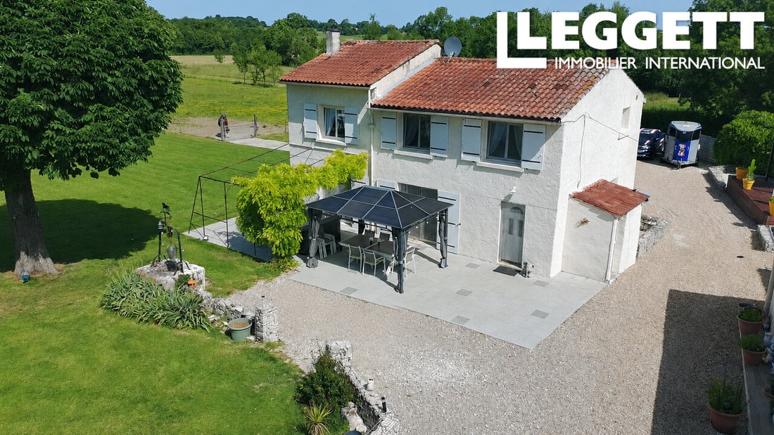 Maison à Nantillé, Nouvelle-Aquitaine, France 1 - 17926826