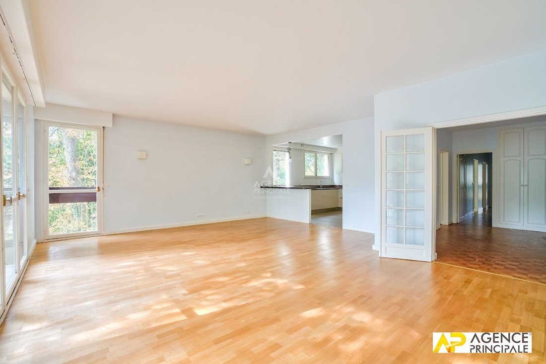 Apartment in Napoleon, Maisons-Laffitte, France 3 - 18710468