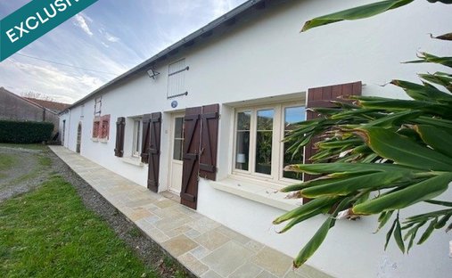 House in Erdurière, Coueron, France 1