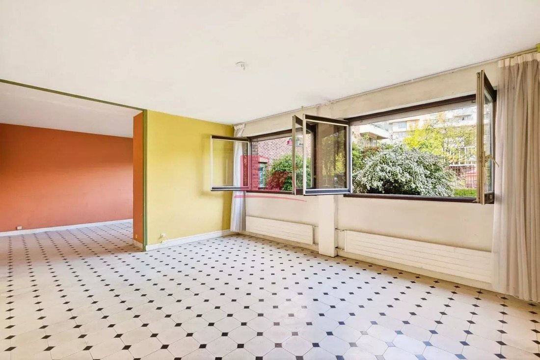 House in Espaces Jeunes, Issy-les-Moulineaux, France 3 - 17654384