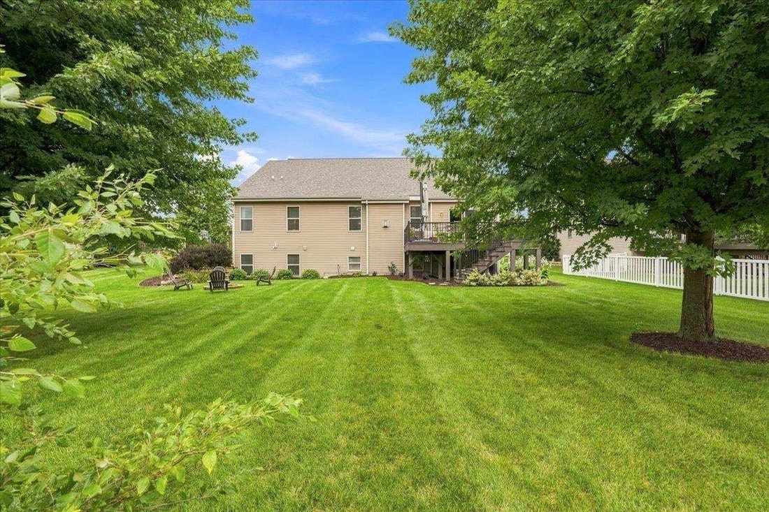 House in Oregon, Wisconsin, United States 5 - 18710032