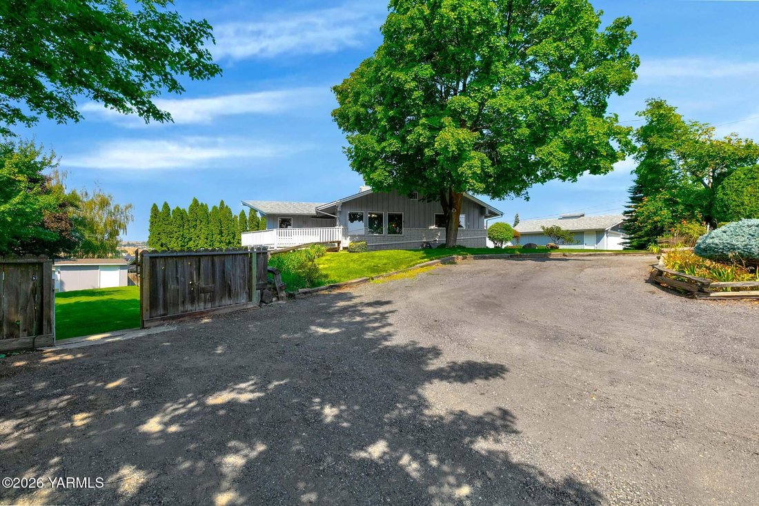 House in Yakima, Washington, United States 3 - 18706325