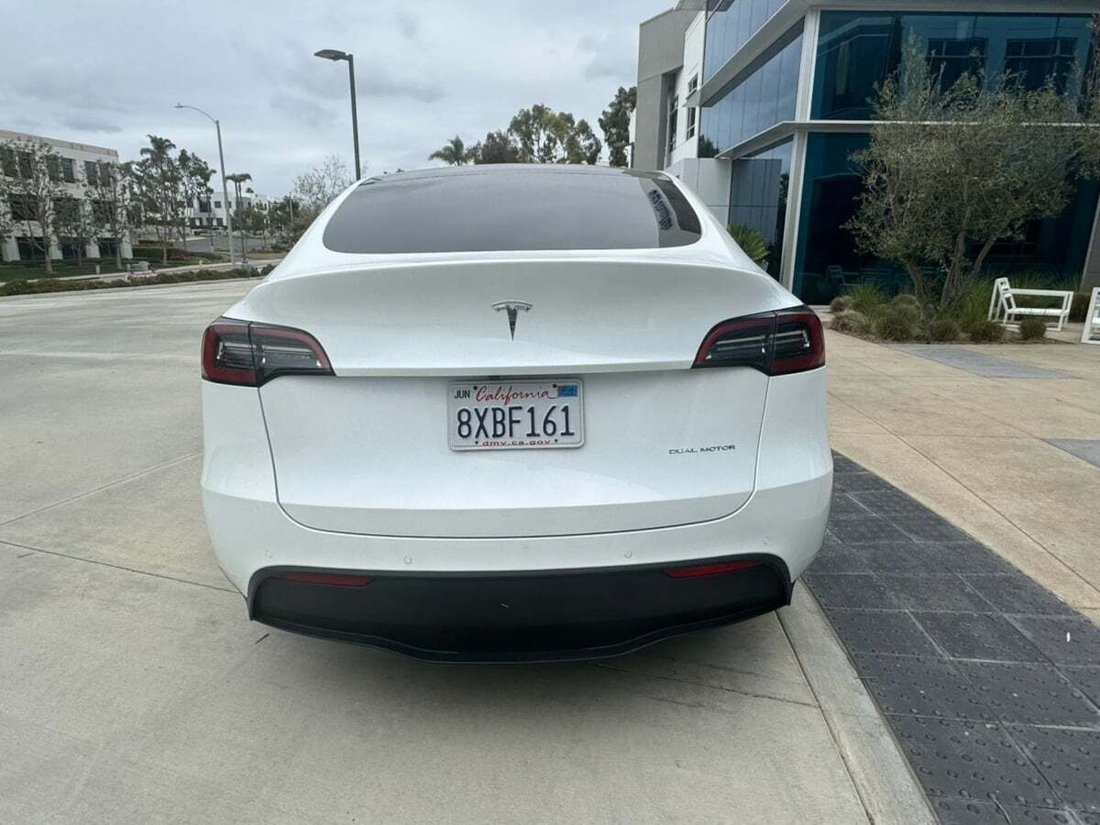 Suv in Newport Beach, CA, United States 4 - 18685513