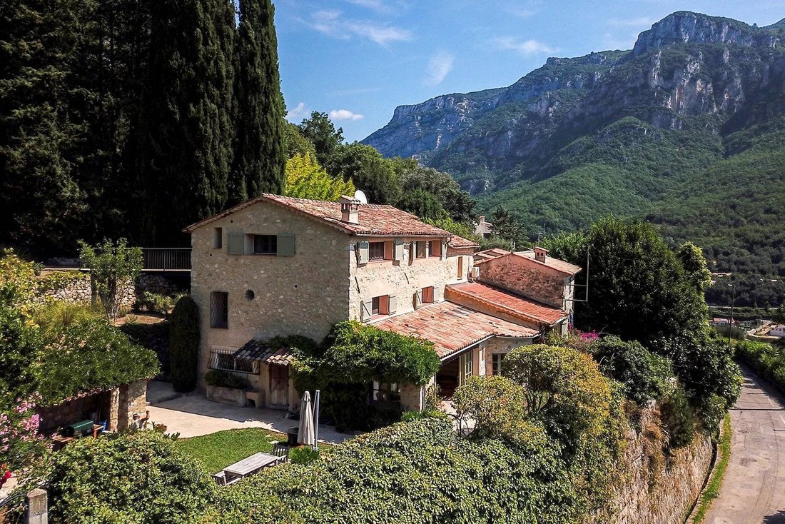 Villa a Le Bar-sur-Loup, Provenza-Alpi-Costa Azzurra, Francia 1 - 16333720