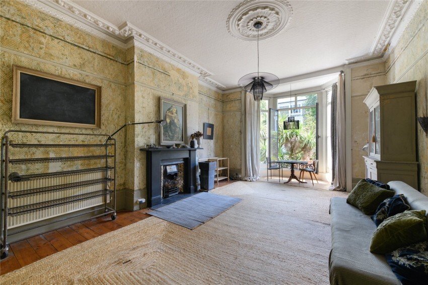 Apartment in Dagenham East, England 1 - 18703263