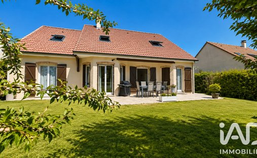 Haus in Le Parc et la Tuilerie, Noisy-le-Roi, Frankreich 1