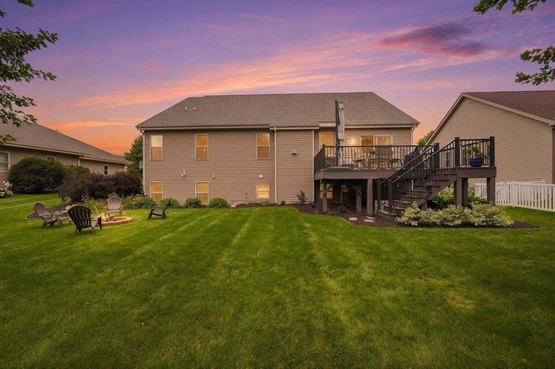 House in Oregon, Wisconsin, United States 2 - 18710032