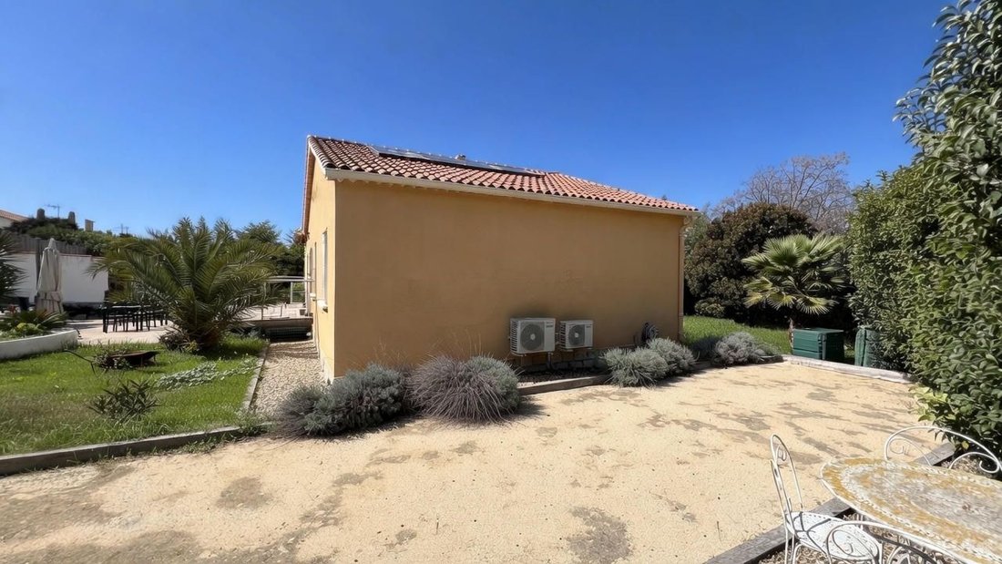 House in Le Fort, Six-Fours-les-Plages, France 2 - 18707141