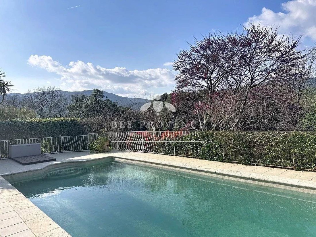 Villa a Solliès-Toucas, Provenza-Alpi-Costa Azzurra, Francia 3 - 17625867