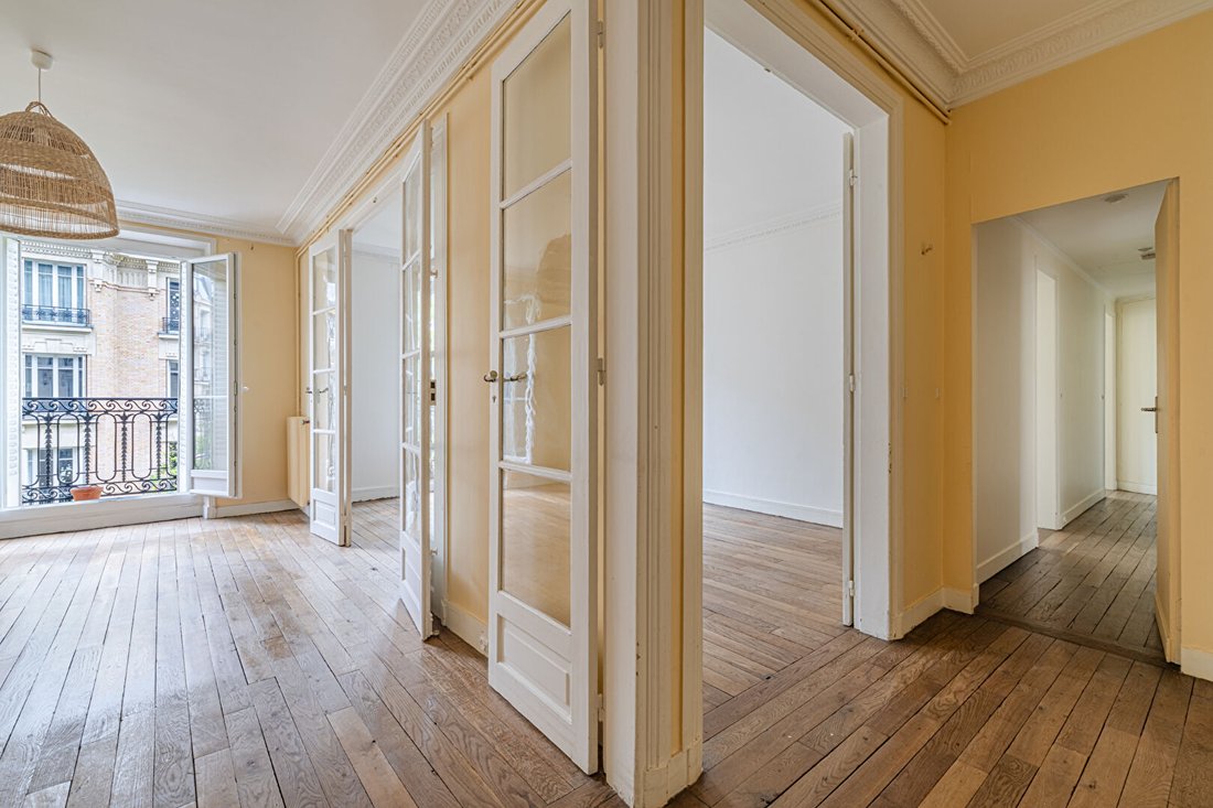 Apartment in Violet Commerce, Paris 15e Arrondissement, Paris 2 - 18715104