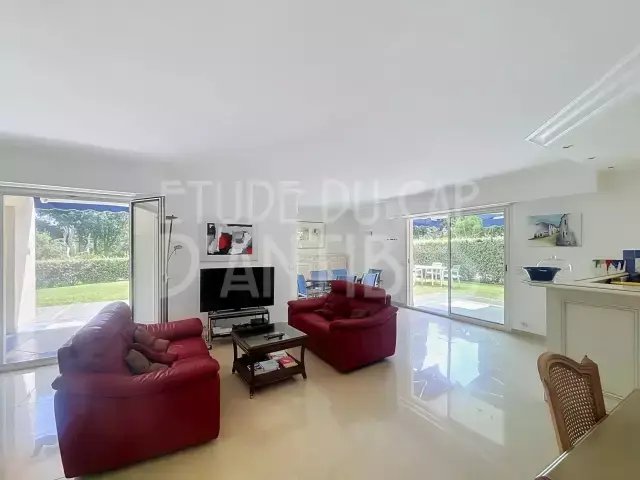 Apartment in Fontmerle, Antibes, France 4 - 18365947
