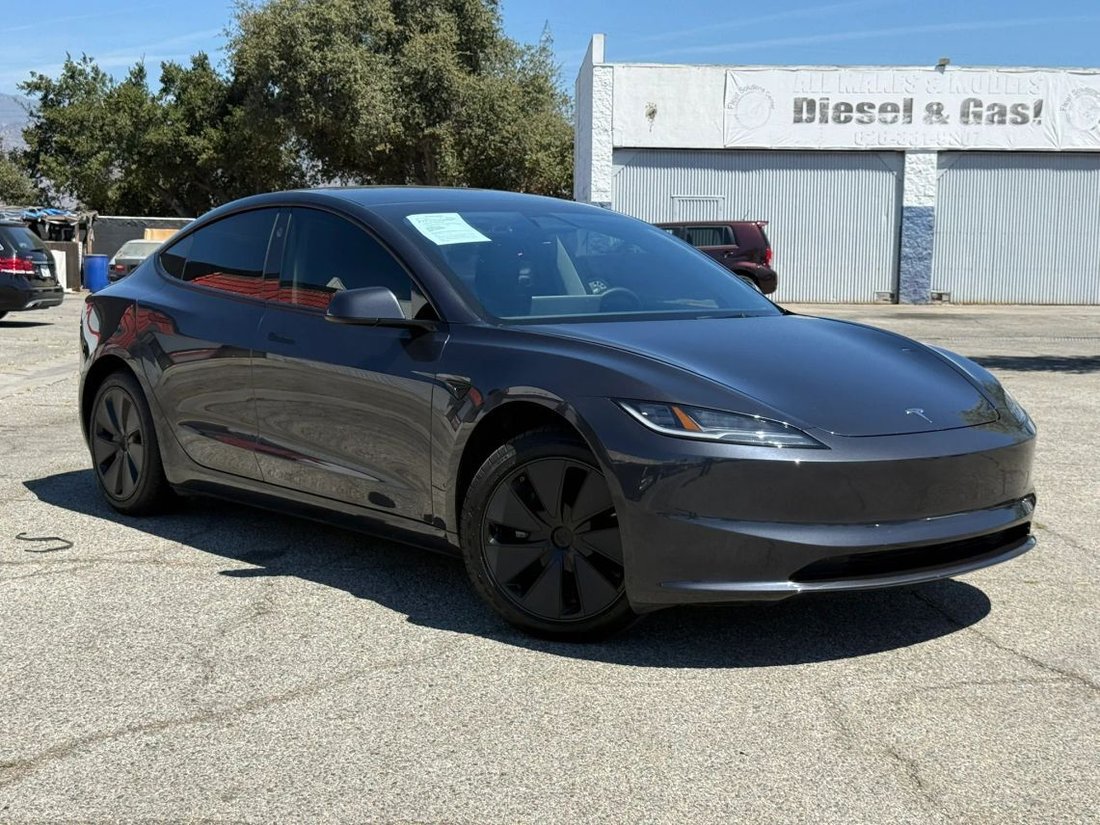 Sedan in Azusa, CA, United States 1 - 18713504