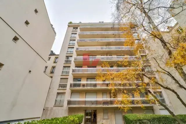 Apartment in Espaces Jeunes, Issy-les-Moulineaux, France 1 - 16784753