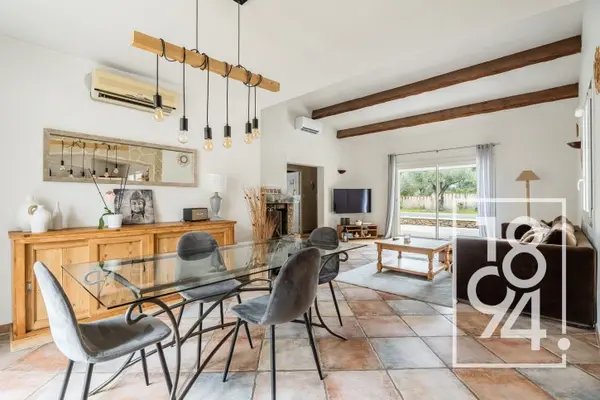 House in La Cadiere-d'Azur, Provence-Alpes-Côte d'Azur, France 1 - 17365693