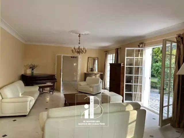 House in Saint-Martin-en-Biere, Ile-de-France, France 3 - 16327720