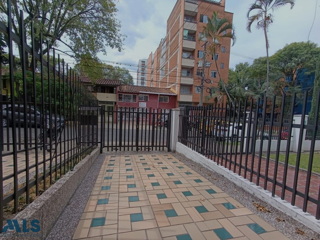 House in Medellín, Antioquia, Colombia 2 - 18713163