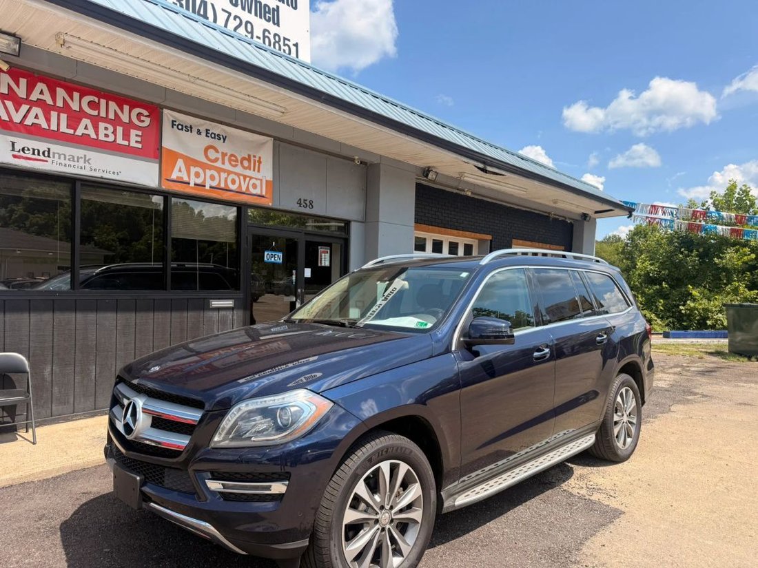 Suv in Marmet, WV, United States 1 - 18712079