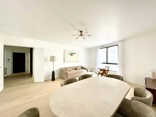Apartment in Porte Dauphine, Paris 16e Arrondissement, Paris 4 - 17270529
