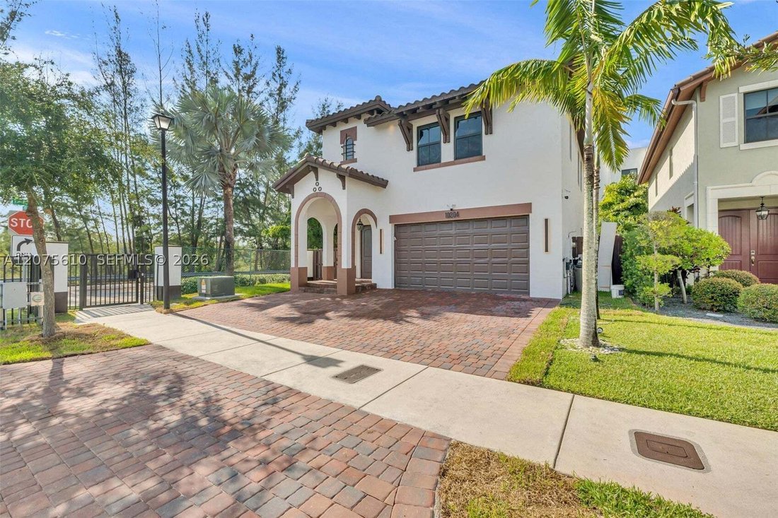 Maison à Doral, Floride, États-Unis 2 - 18706025