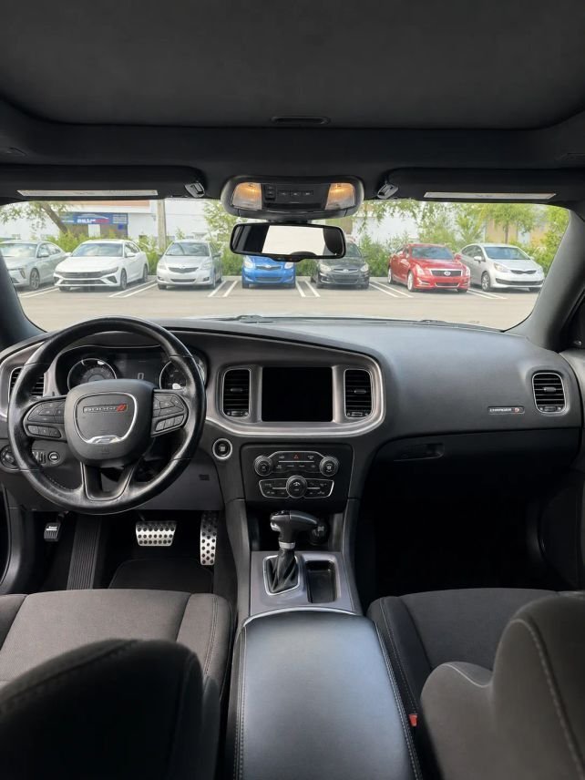 Sedan in Miami, FL, United States 5 - 18707799