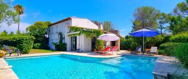 Villa in Route de Grasse, Villeneuve-Loubet, France 1 - 15663912