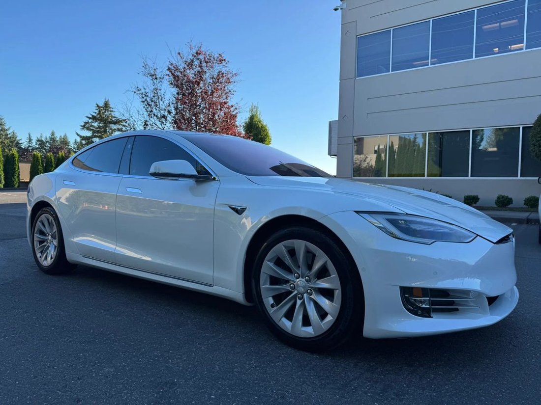 Sedan in Bellevue, WA, United States 1 - 18707438