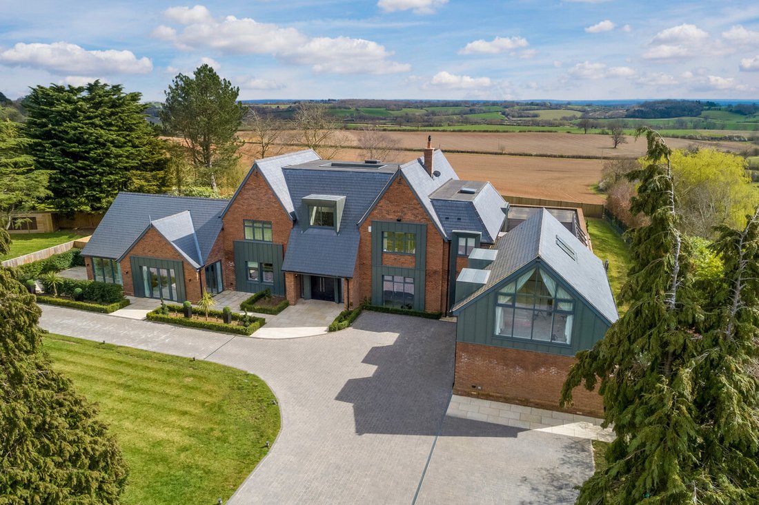 House in Claverdon (Parish), Claverdon, England 1 - 18708716