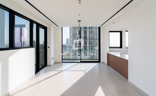 Apartment in JVC / Jumeirah Village Circle, Dubai, United Arab Emirates 1