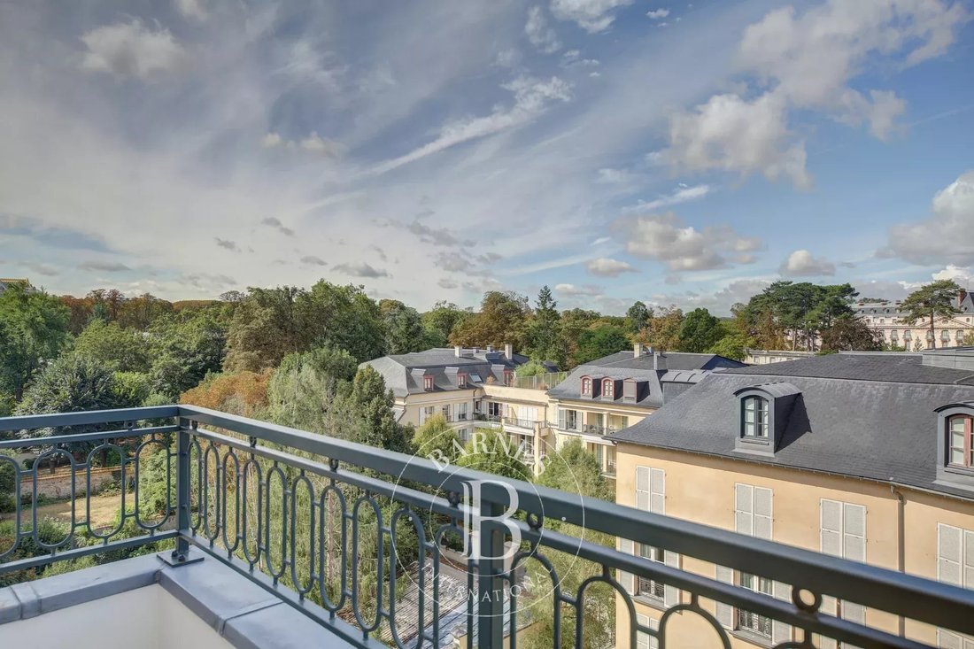 Apartment in Notre Dame, Versailles, France 2 - 18704058