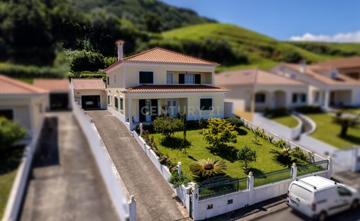 Villa in Maia, Azores, Portugal 1