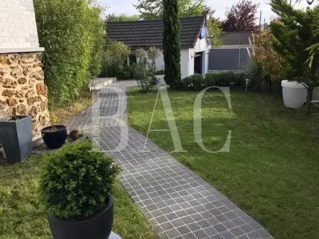 House in Centre Ancien, Bry-sur-Marne, France 1 - 15622606
