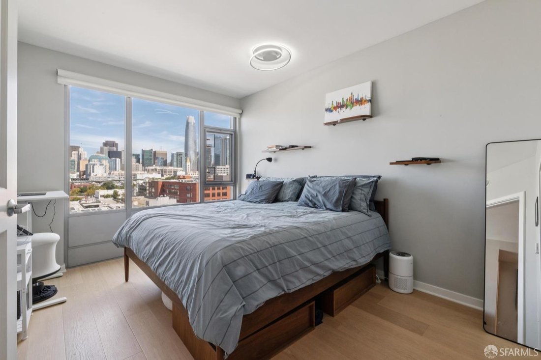 Condo in San Francisco, California, United States 5 - 18705027